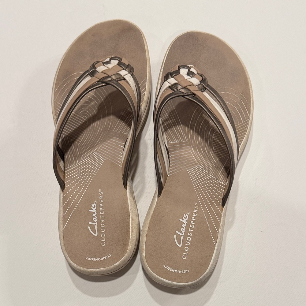 Clarks Women's Multi-Tone Sandals - Picture 3 of 3